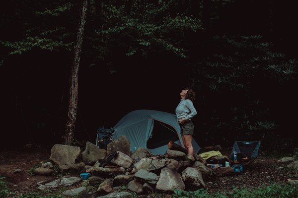 Comment choisir et utiliser un filtre à eau portable pour un camping?